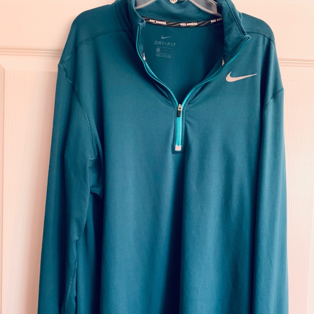 Nike Men’s Running Dri-Fit Shirt Like New🏃